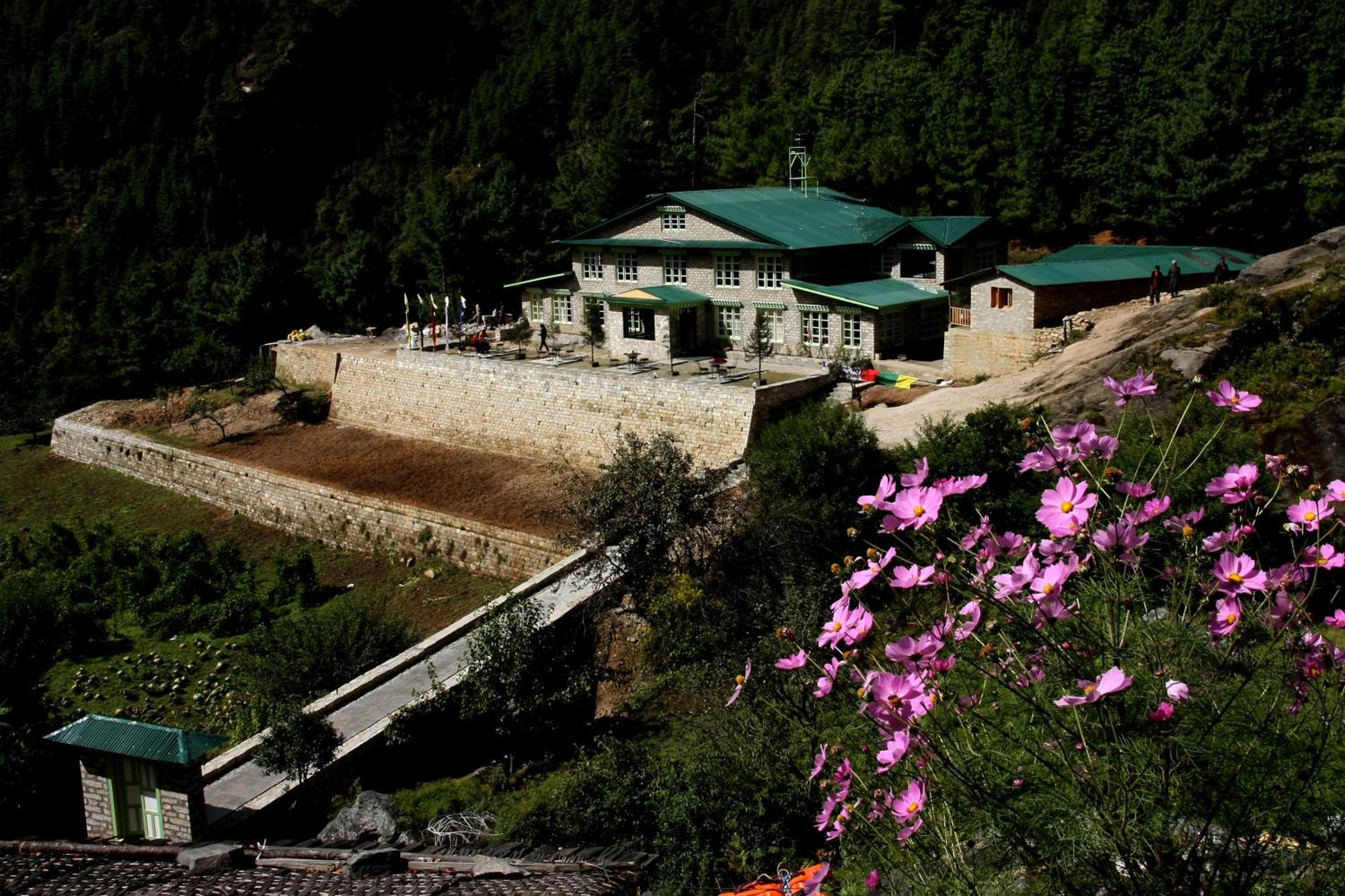 Mountain Lodges Of Nepal - Monjo Bagian luar foto