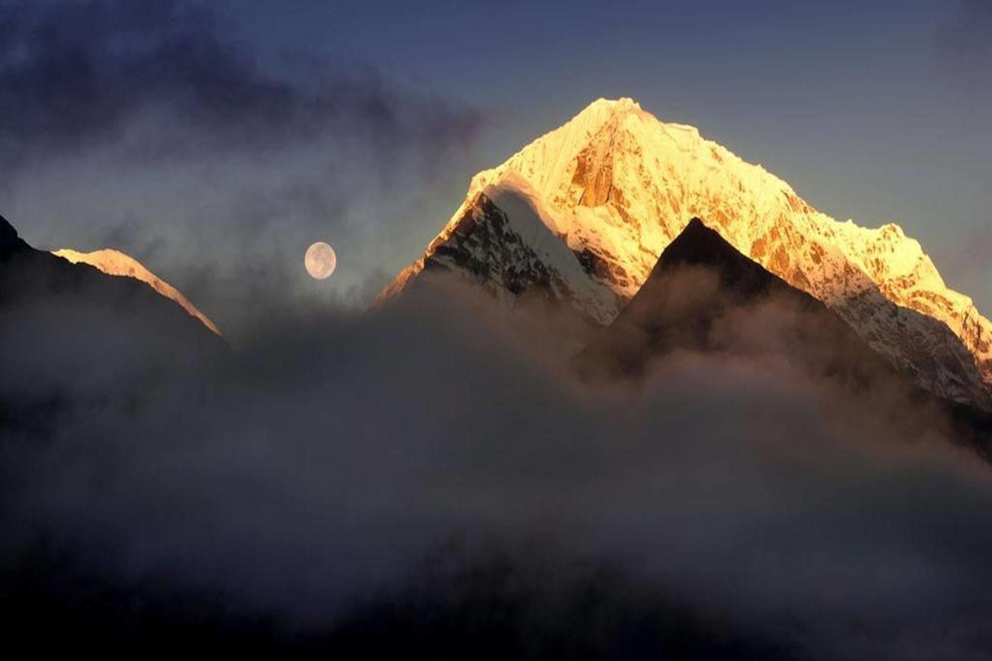Mountain Lodges Of Nepal - Monjo Bagian luar foto